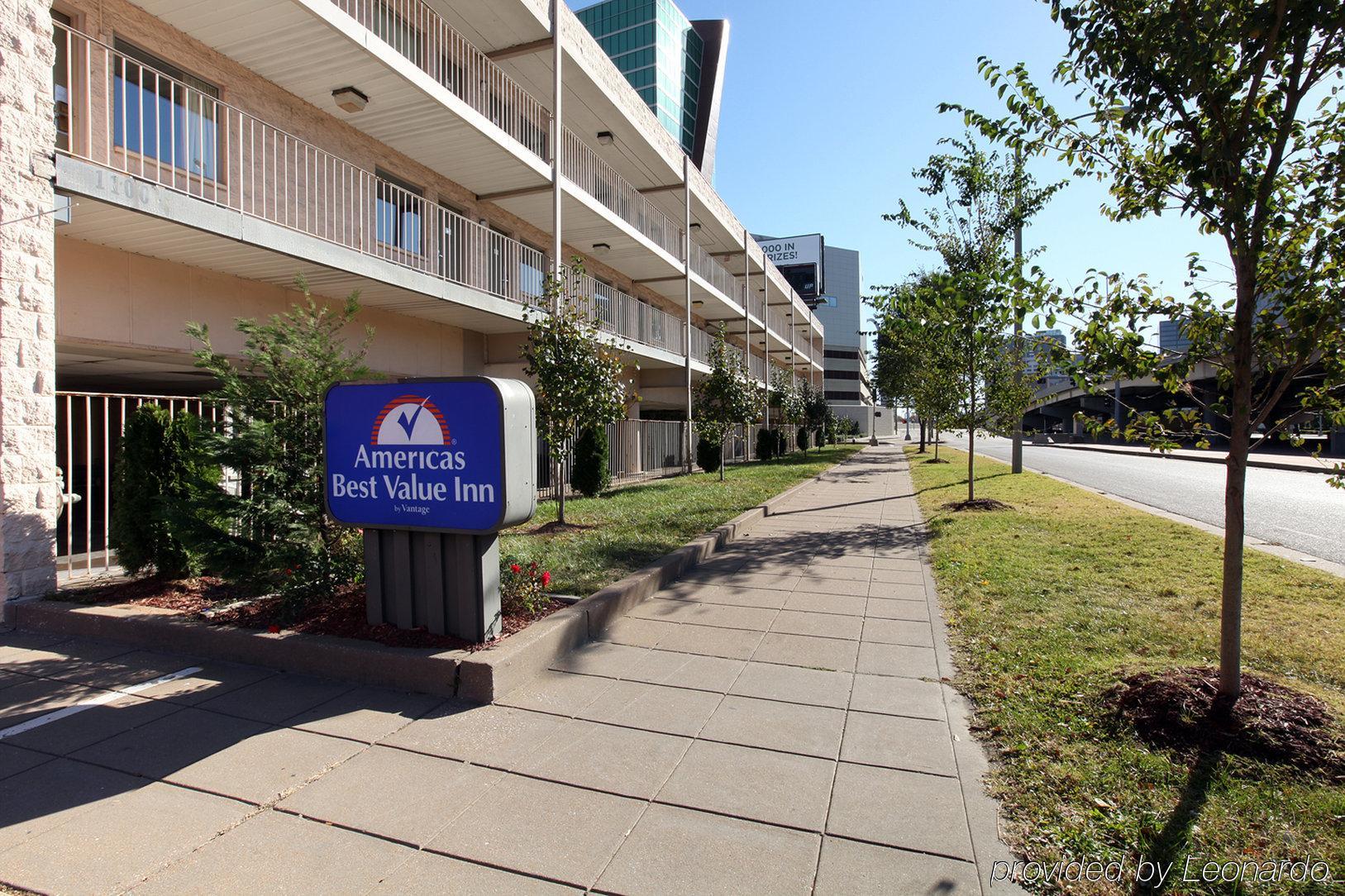 Americas Best Value Inn St. Louis Downtown Exteriör bild
