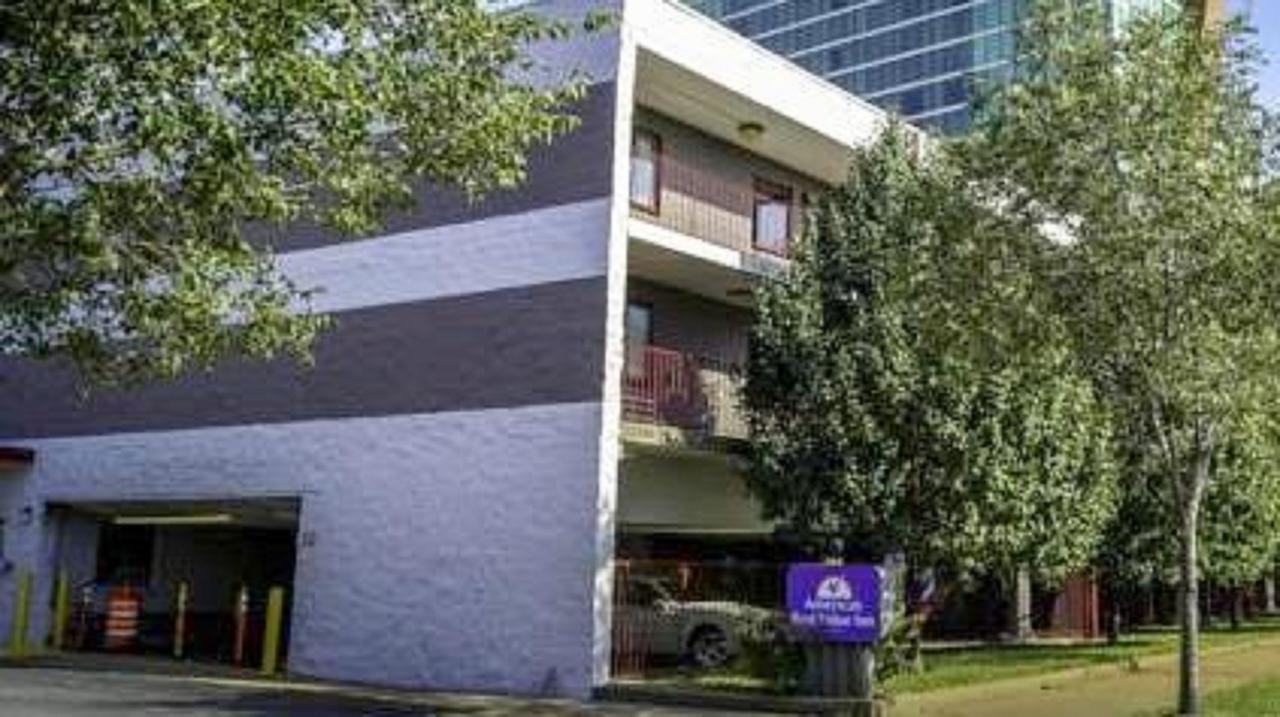 Americas Best Value Inn St. Louis Downtown Exteriör bild