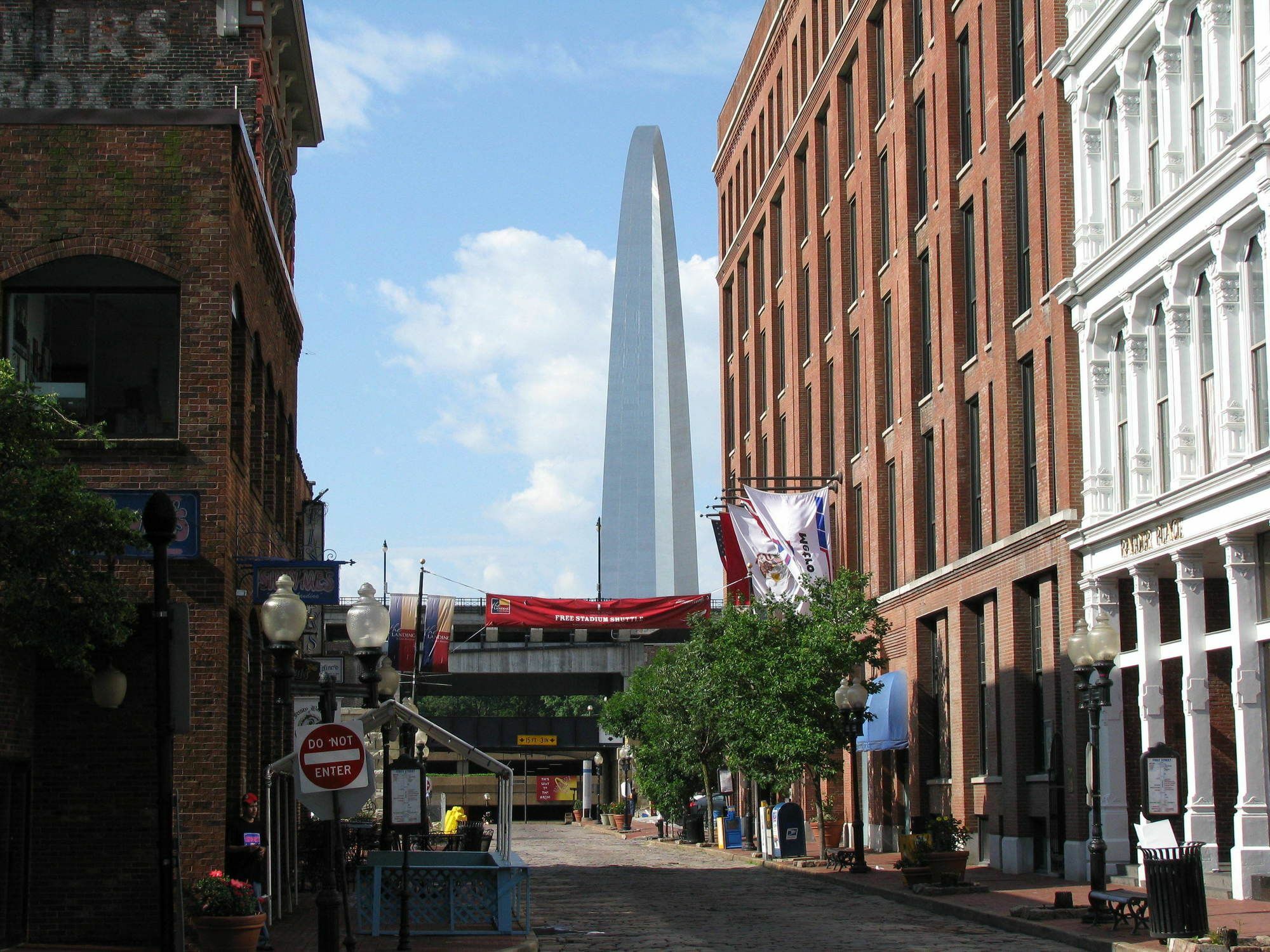 Americas Best Value Inn St. Louis Downtown Exteriör bild